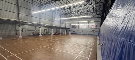 10 Sports Club Badminton