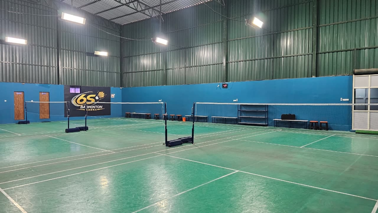 6S Badminton Arena