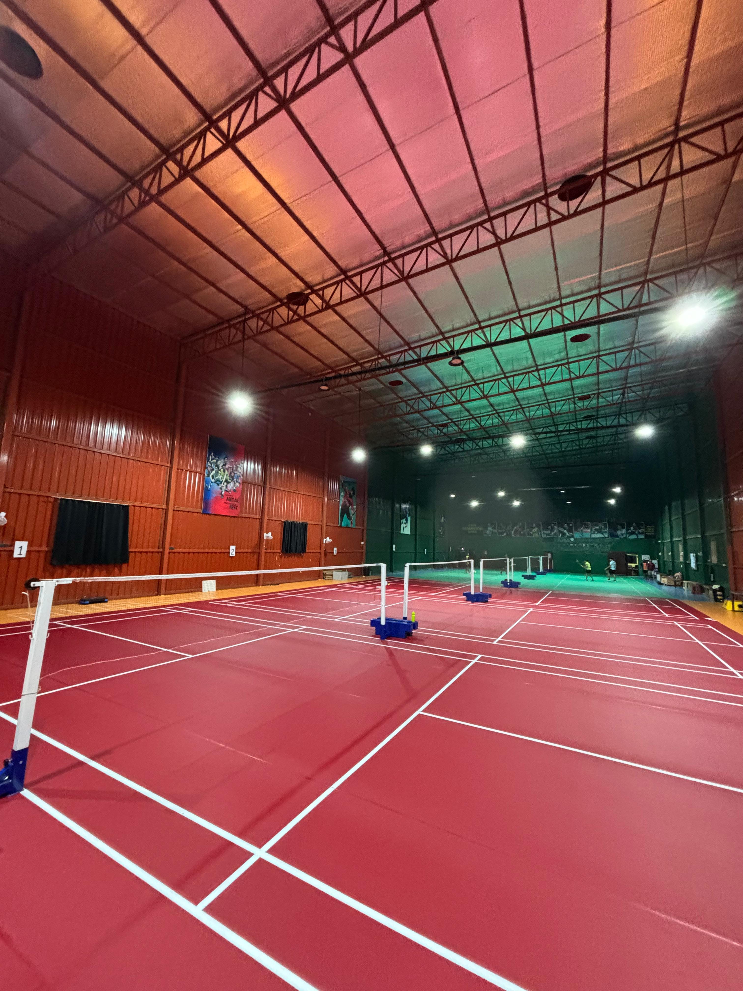 Aliens Badminton School
