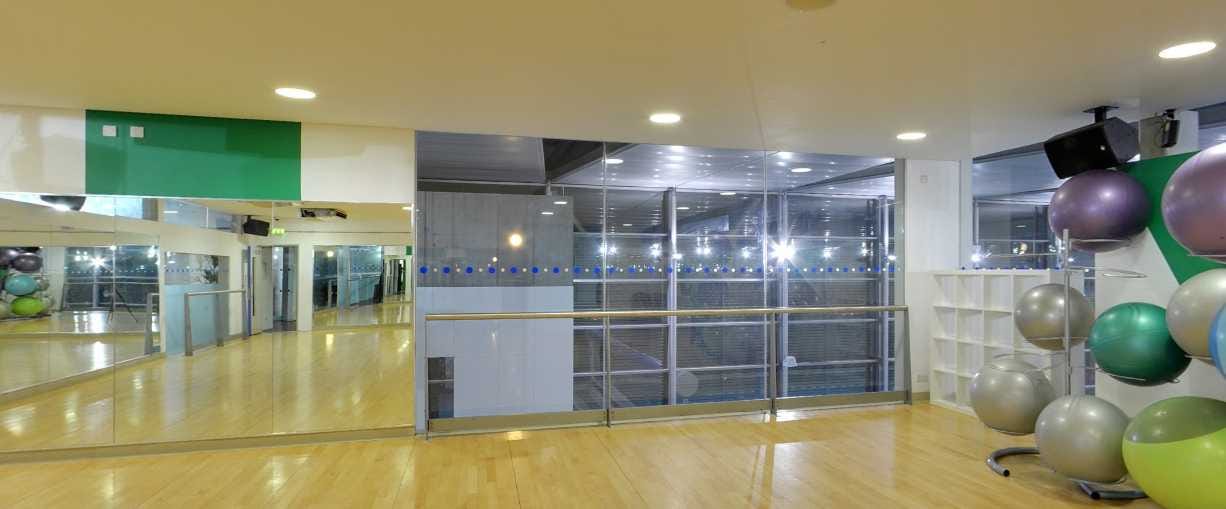 Clissold Leisure Centre