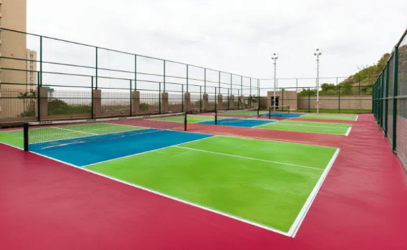 Club Charholi by Ileseum Clubs