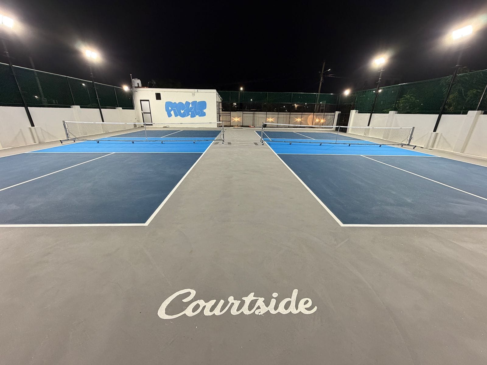 Courtside Pickleball and Cafe