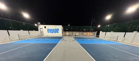 Courtside Pickleball and Cafe