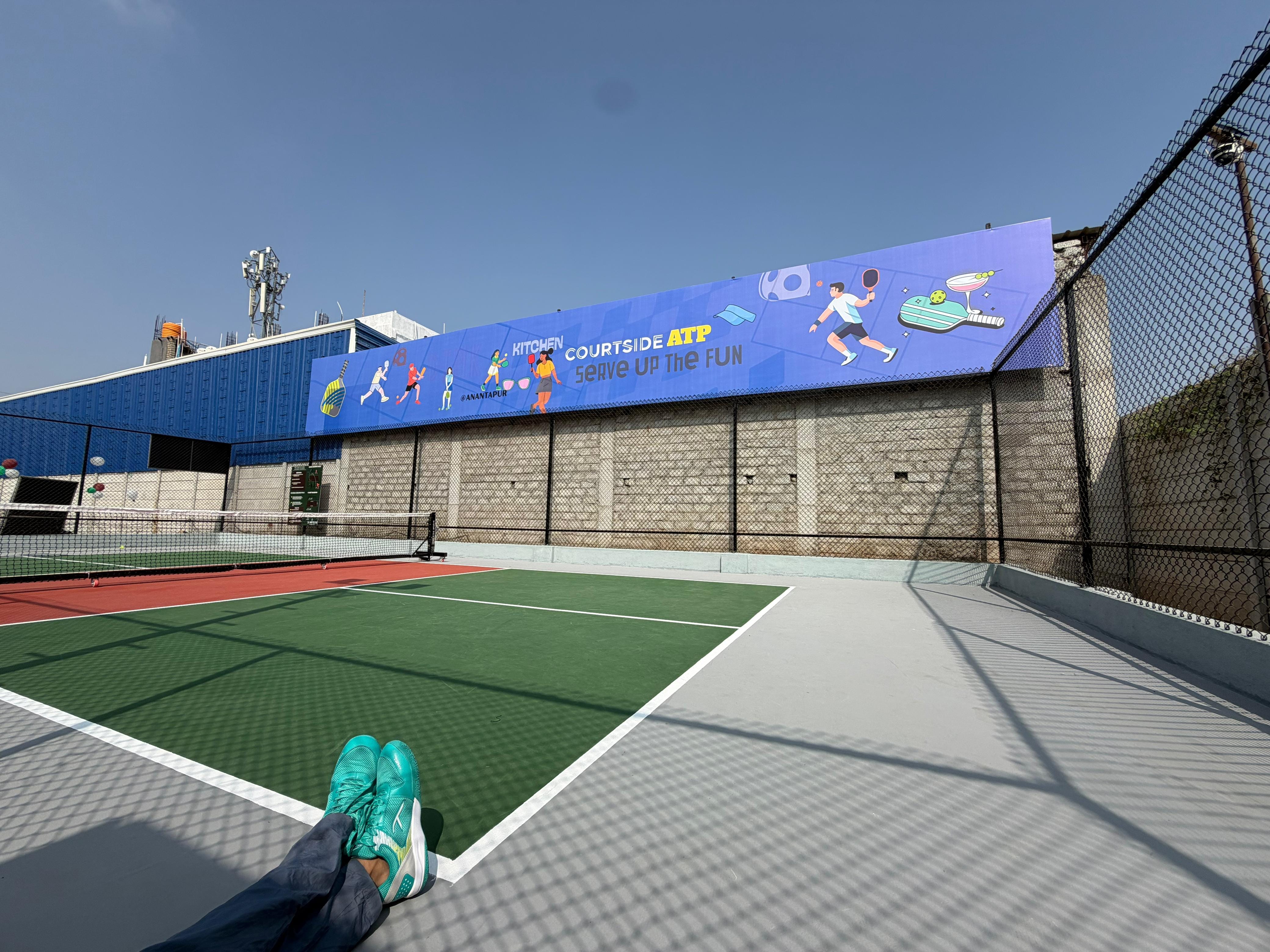 Courtside Pickleball Club