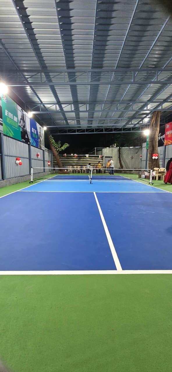 Crosscourt Pickleball