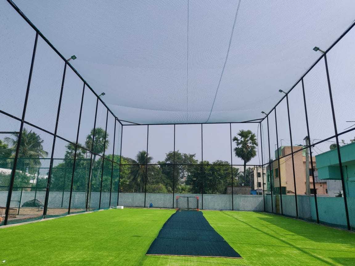 DownTown Turf n Cafe