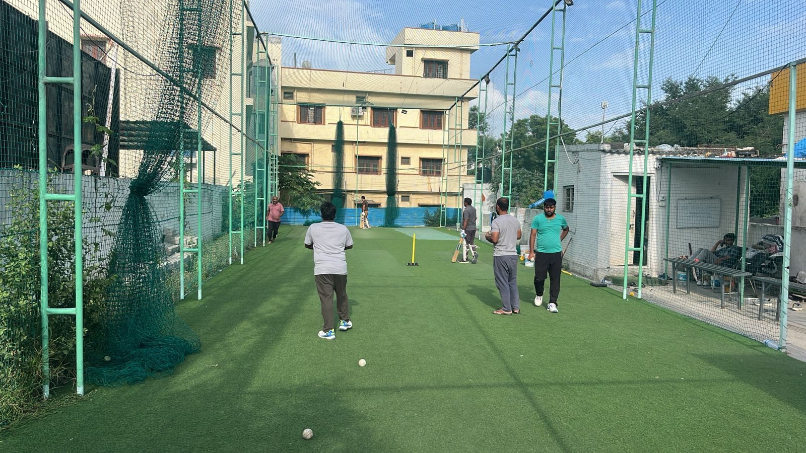 Elegants Cricket Nets And Box