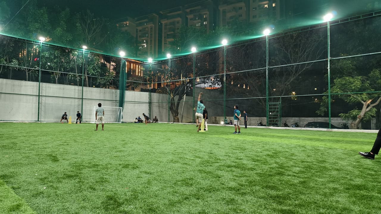 F6 Sports Club