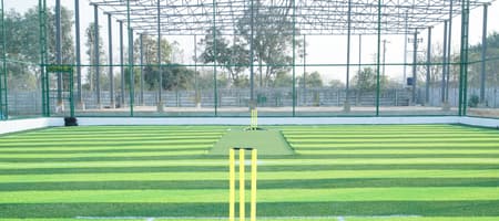 Halftime Sports Club & Cafe