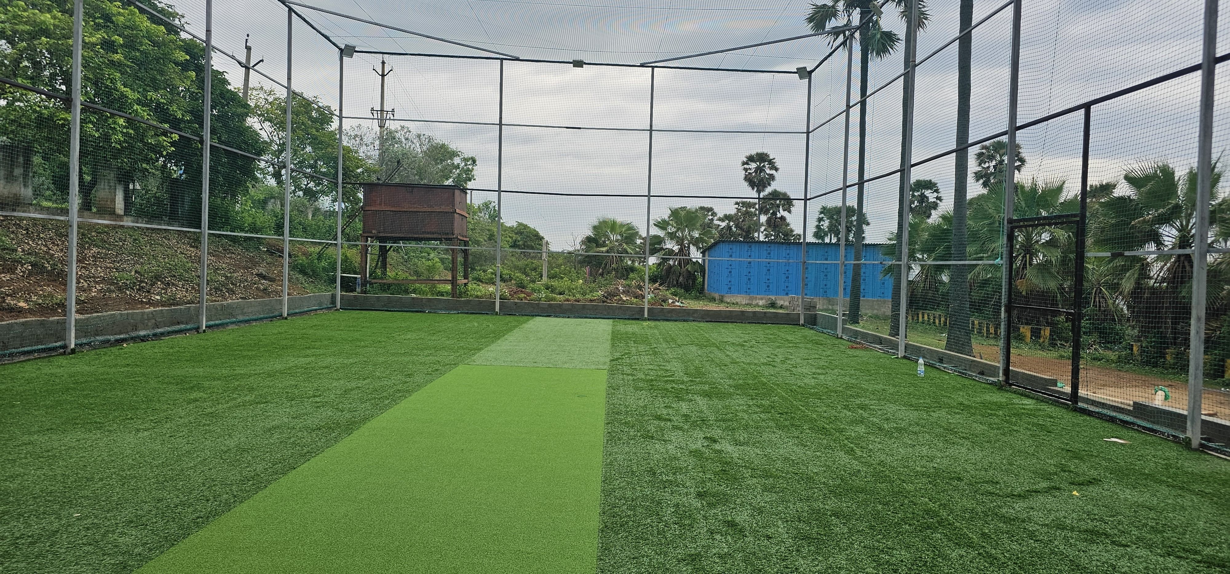 Hit & Run Box Cricket