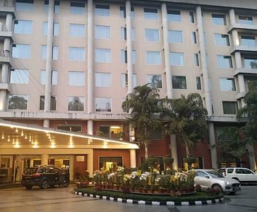 James Hotel