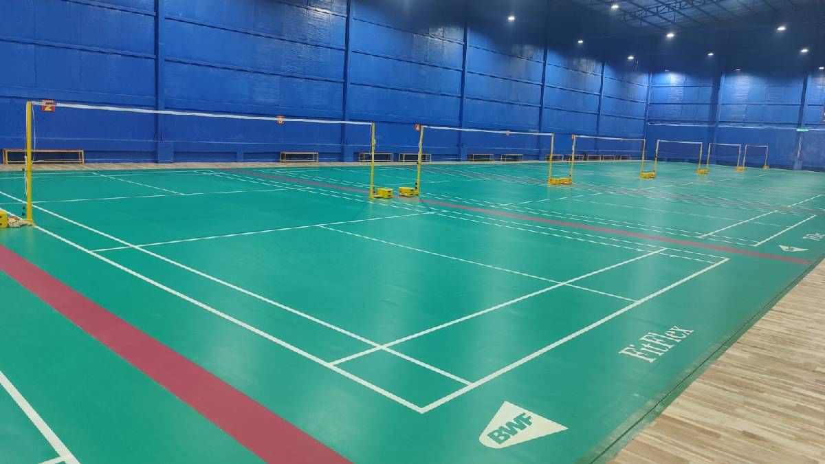 Love All Play Badminton Arena