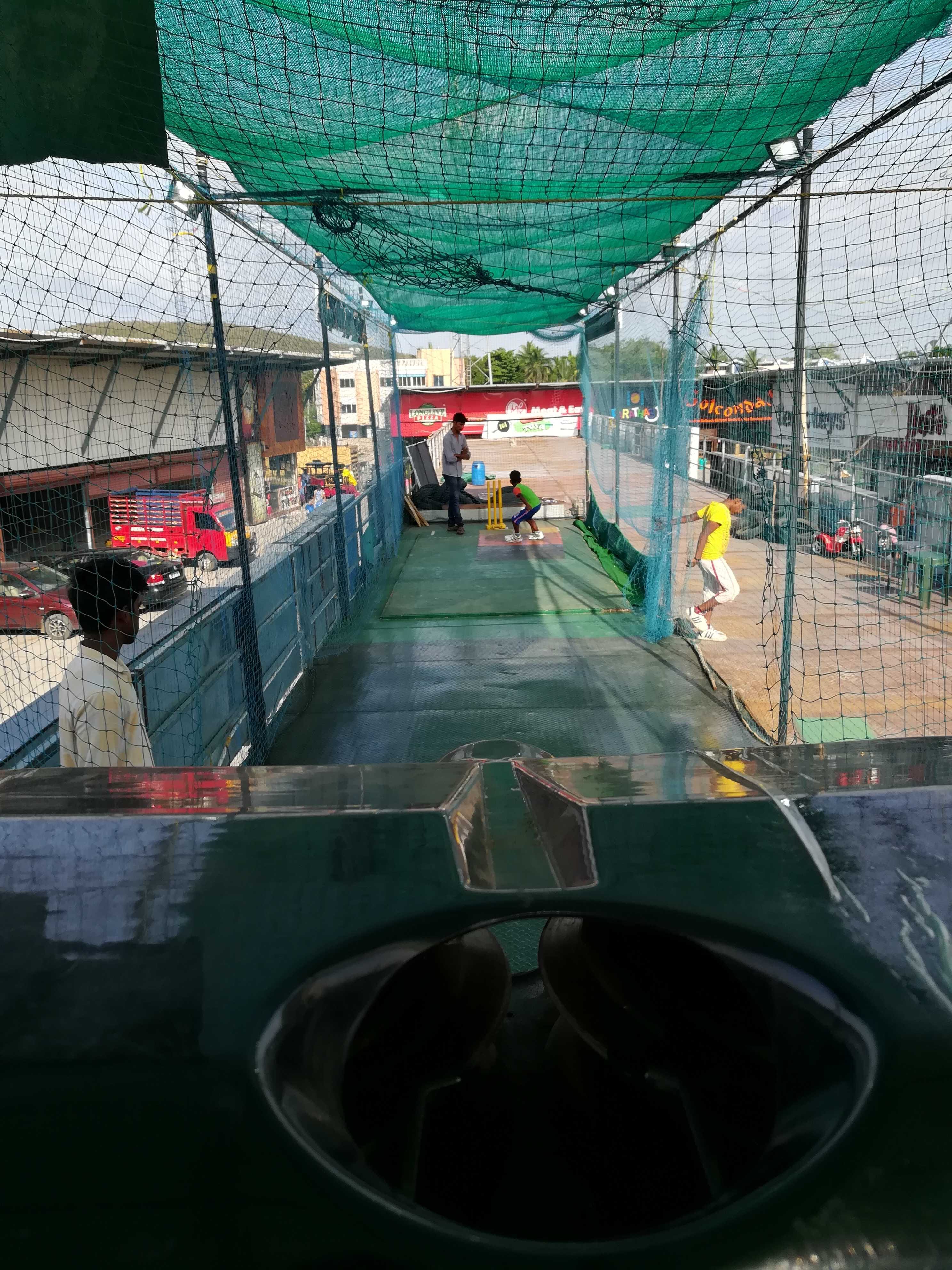 Master Cricket Court