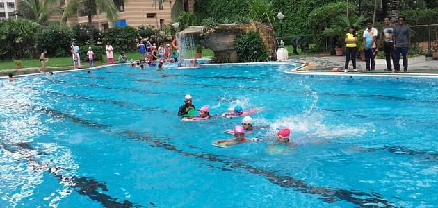 Michael Phelps Swimming at The Classique Club