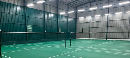 NetfliQ 3.0 Badminton Academy