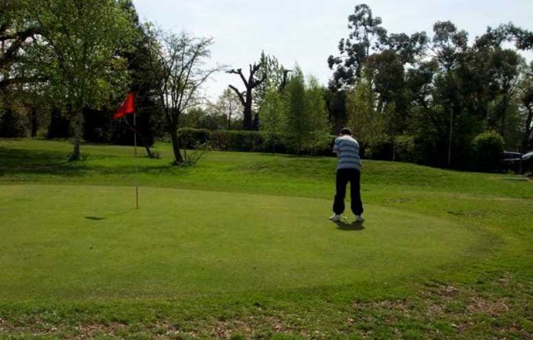 Oakhill 9 Hole Pitch And Putt