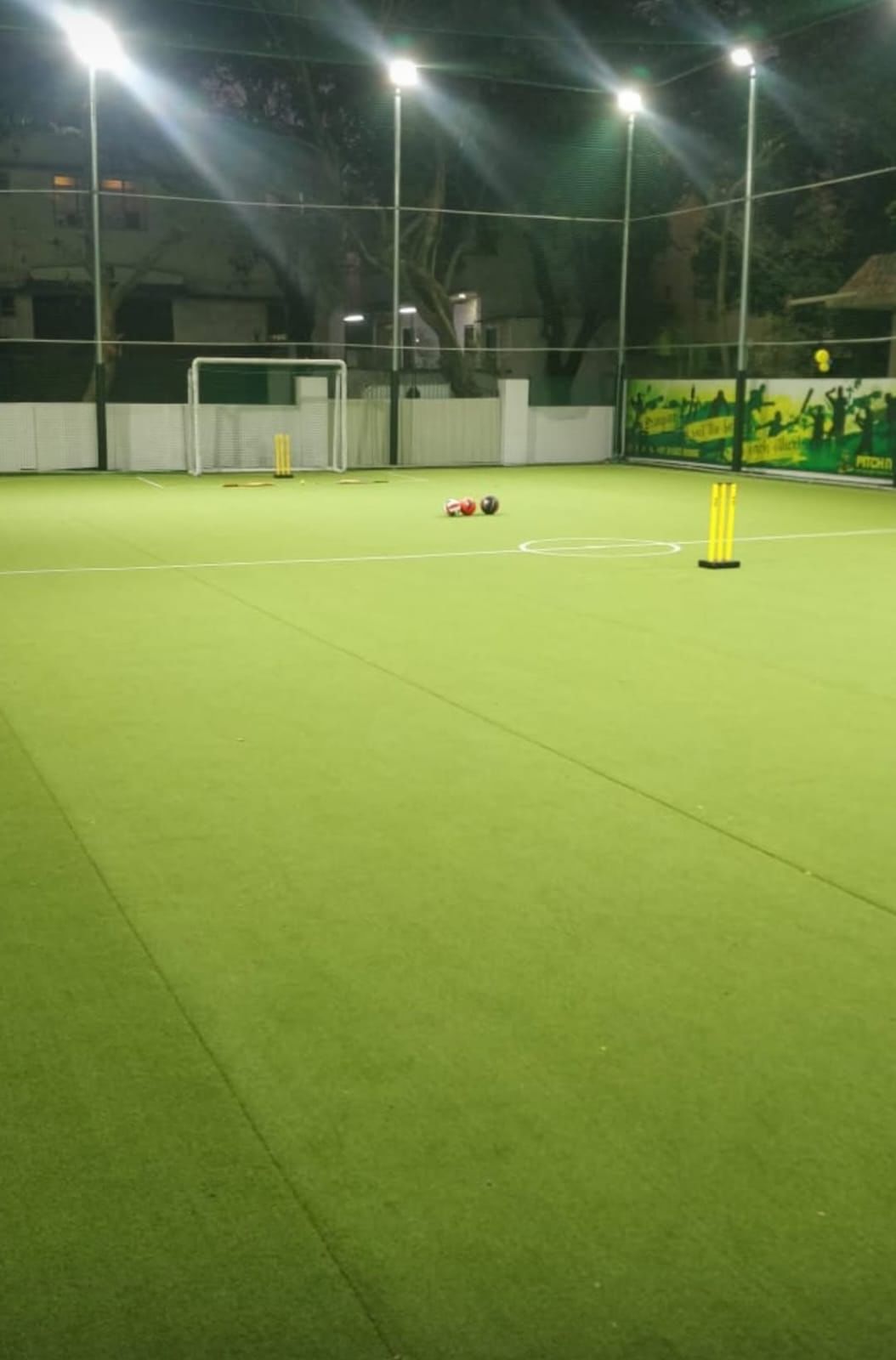 Pitch N Play - Valasaravakkam