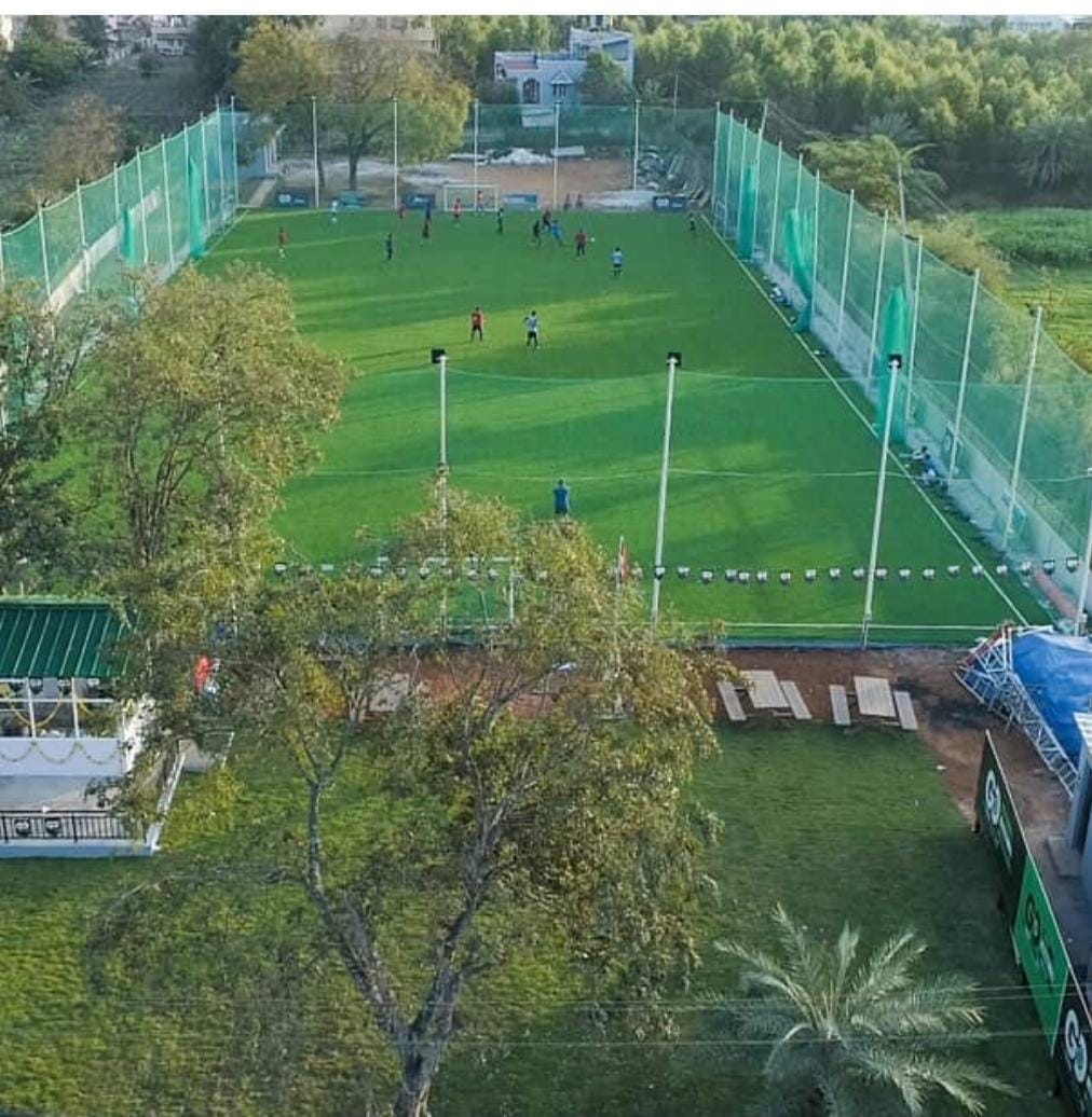 Random Knowledge Game Changer