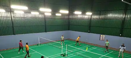 Serve & Smash Badminton