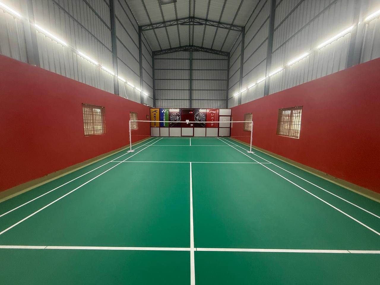 Smash Badminton Court