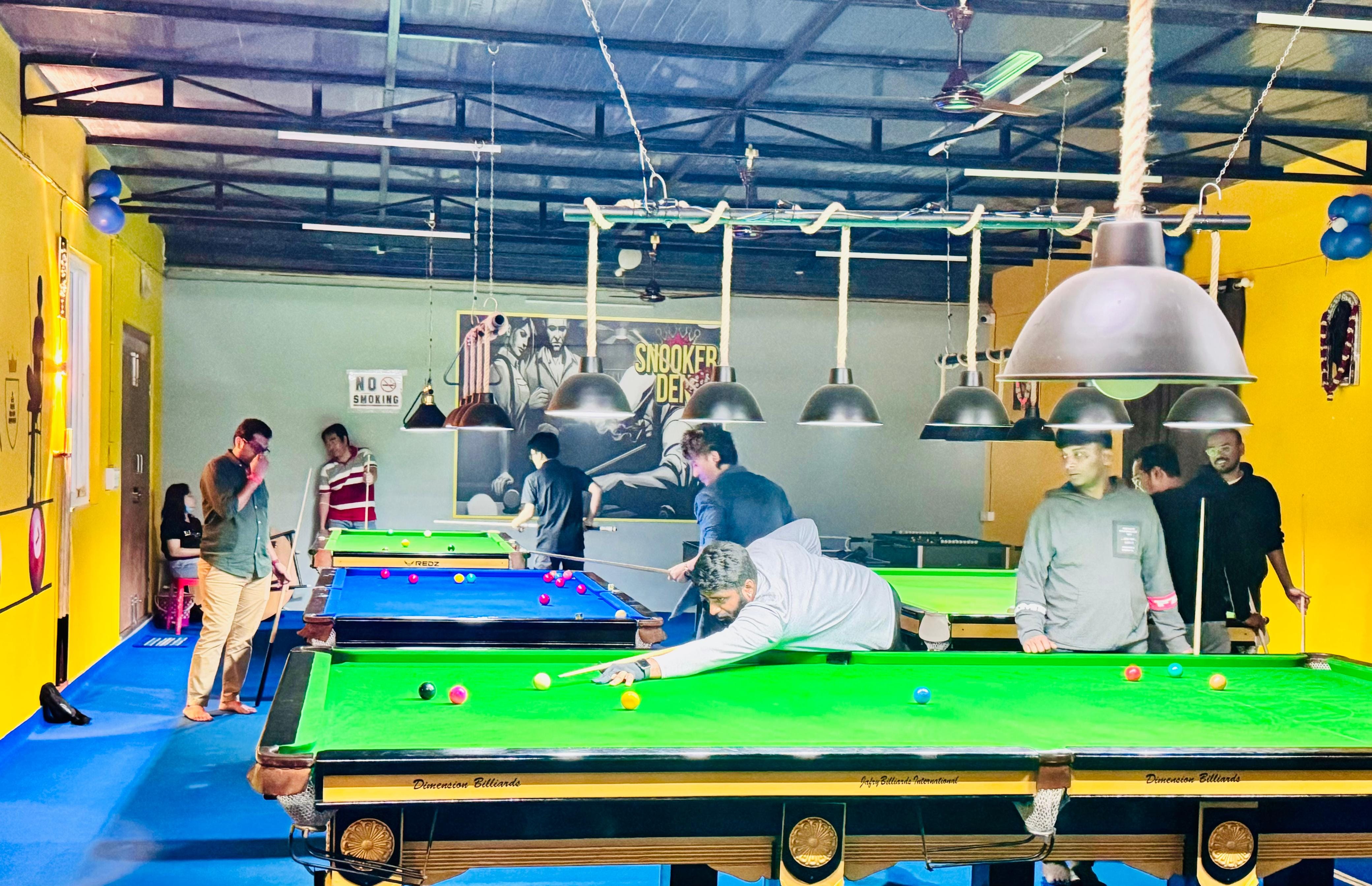 Snooker Den Cafe