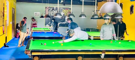 Snooker Den Cafe