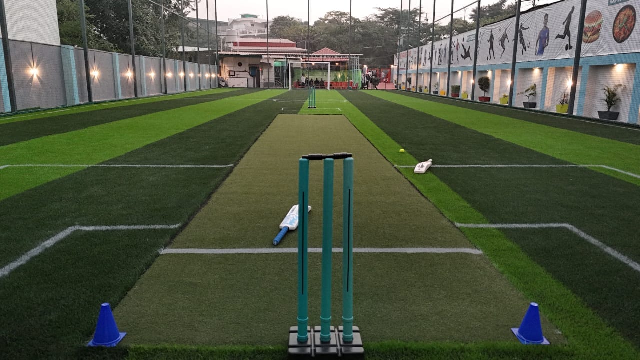 Sports Square & Cafe