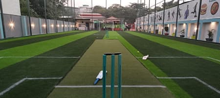 Sports Square & Cafe