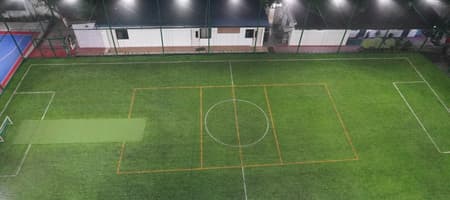 Squats Que x Skill Court