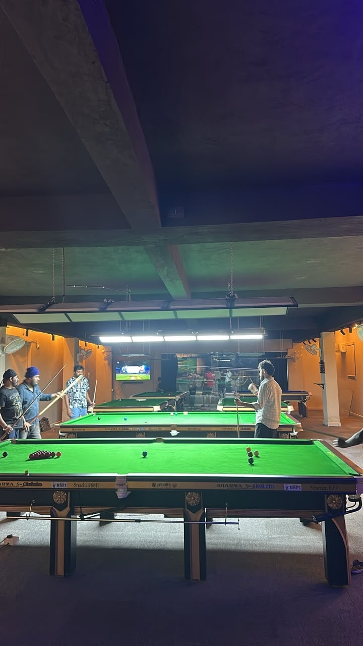 The Cue Lounge