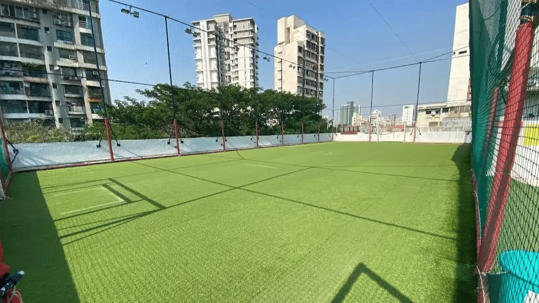 The Sports Square