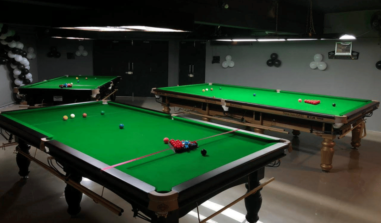 The Vintage Cue