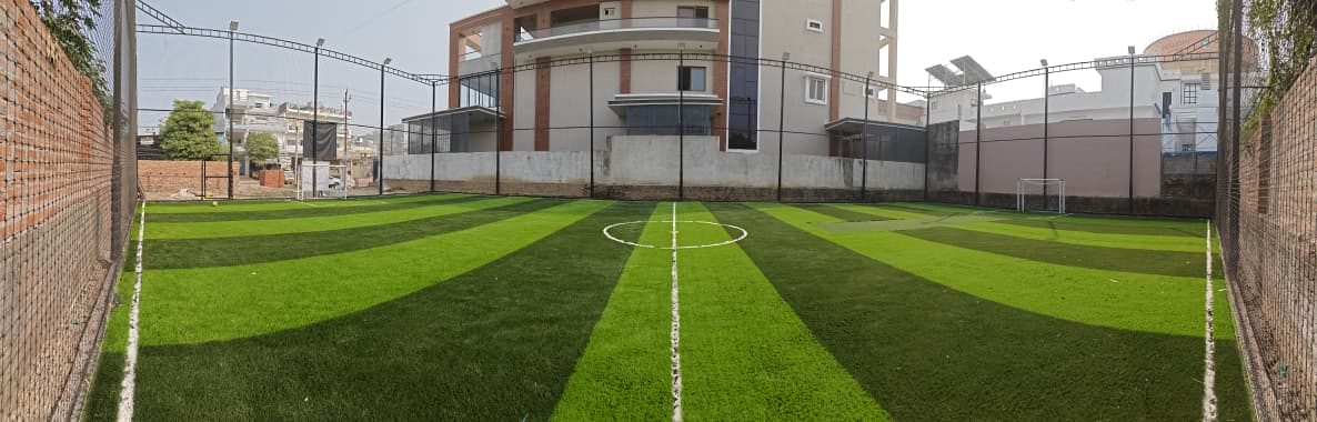 Turf Kings - A Sports Lounge