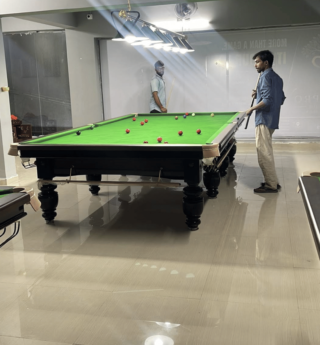 Vanz Pro Cue Club
