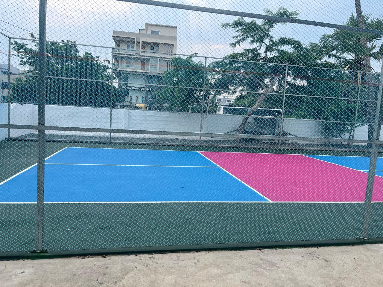Vibe Court