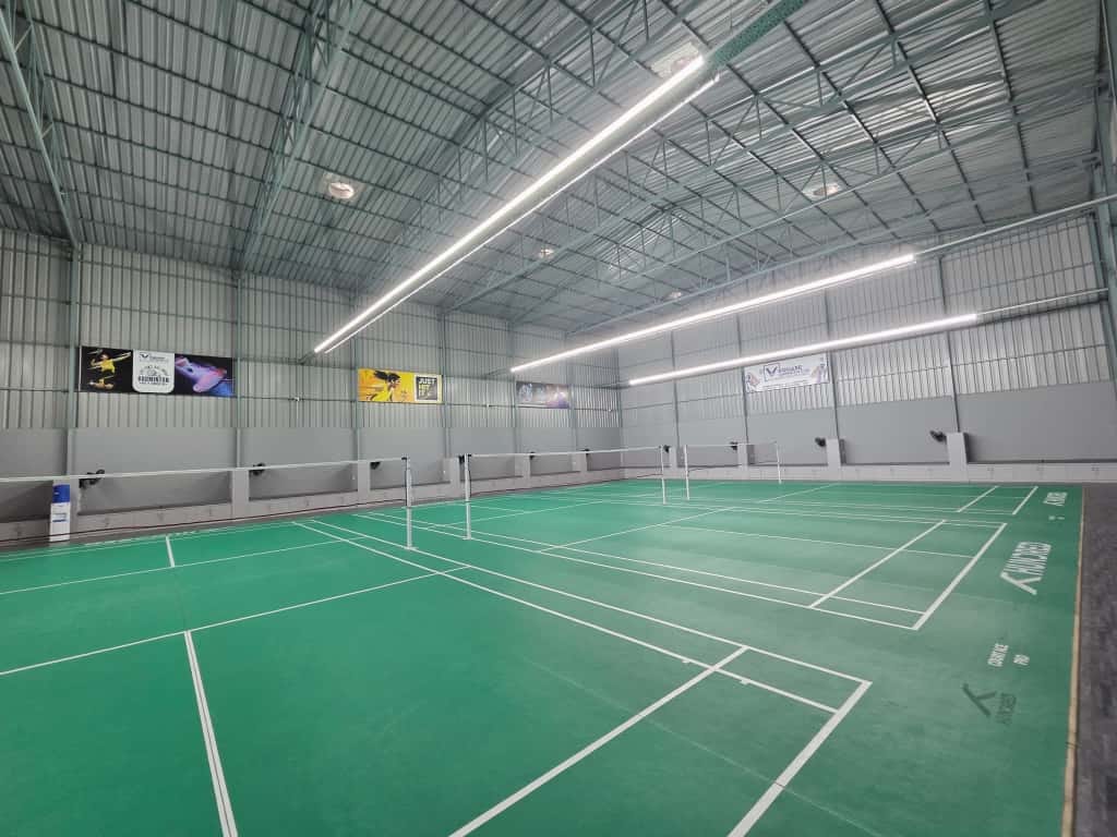V Square Badminton Club